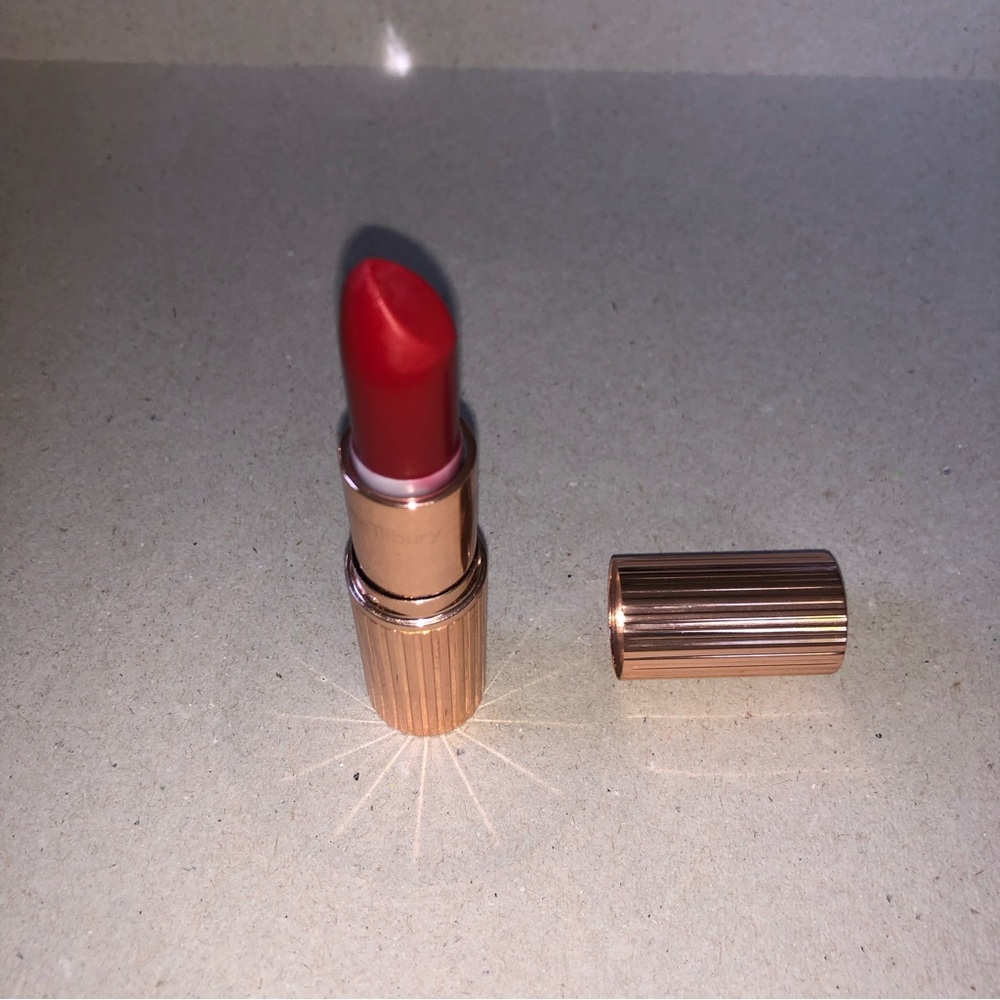 Charlotte tilbury lipstick: shade so Marilyn